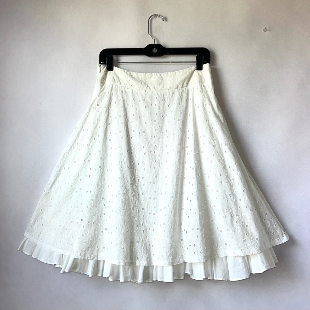 ZARA WOMAN Eyelet Full Skirt White Embroidered size Large